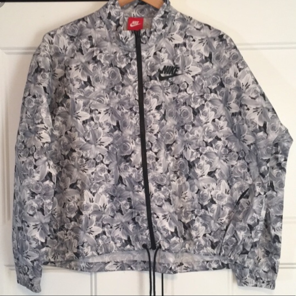 Nike windbreaker